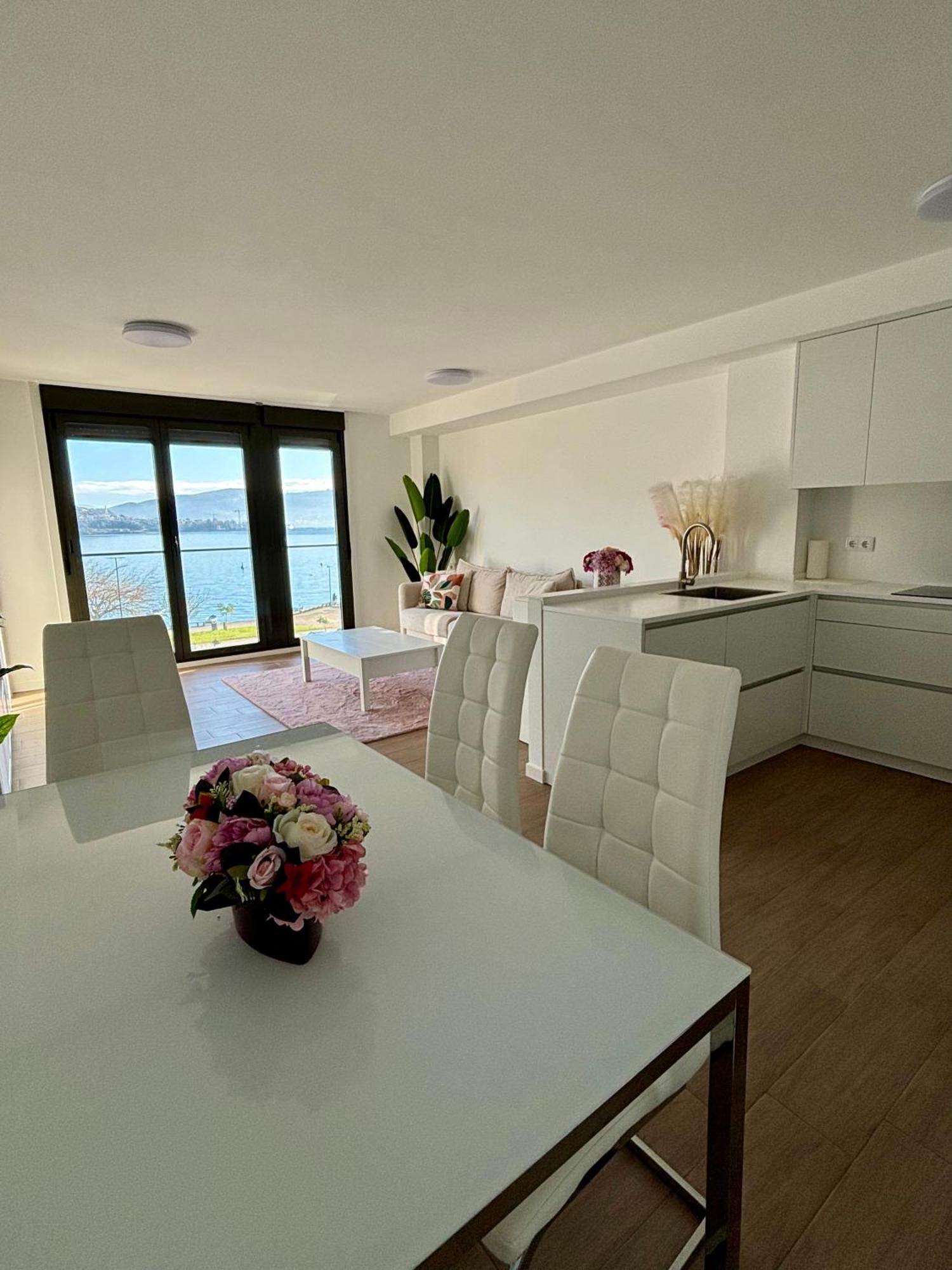 apartamento a estrenar vistas al mar, céntrico Moaña Exterior foto