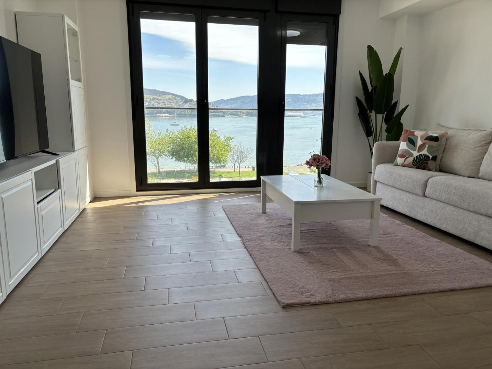apartamento a estrenar vistas al mar, céntrico Moaña Exterior foto